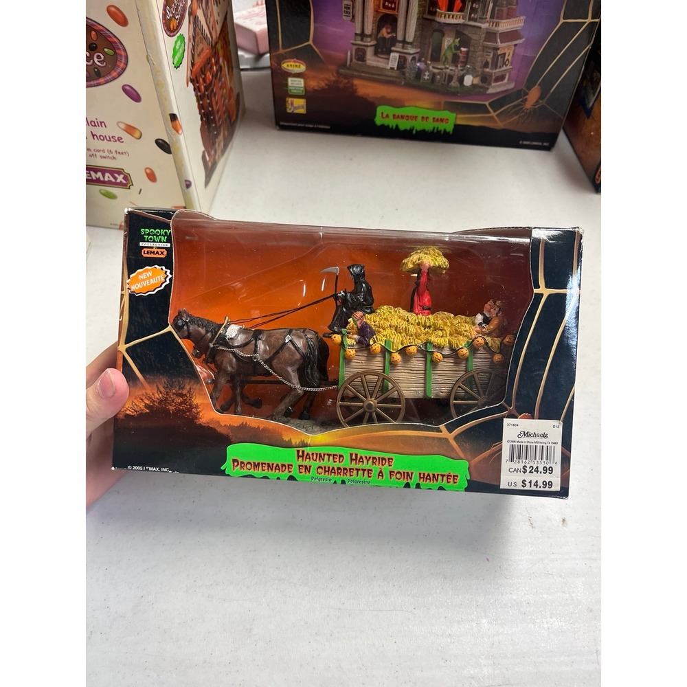 New 2005 Lemax Spooky Town Haunted Hayride Halloween Village 53530‎